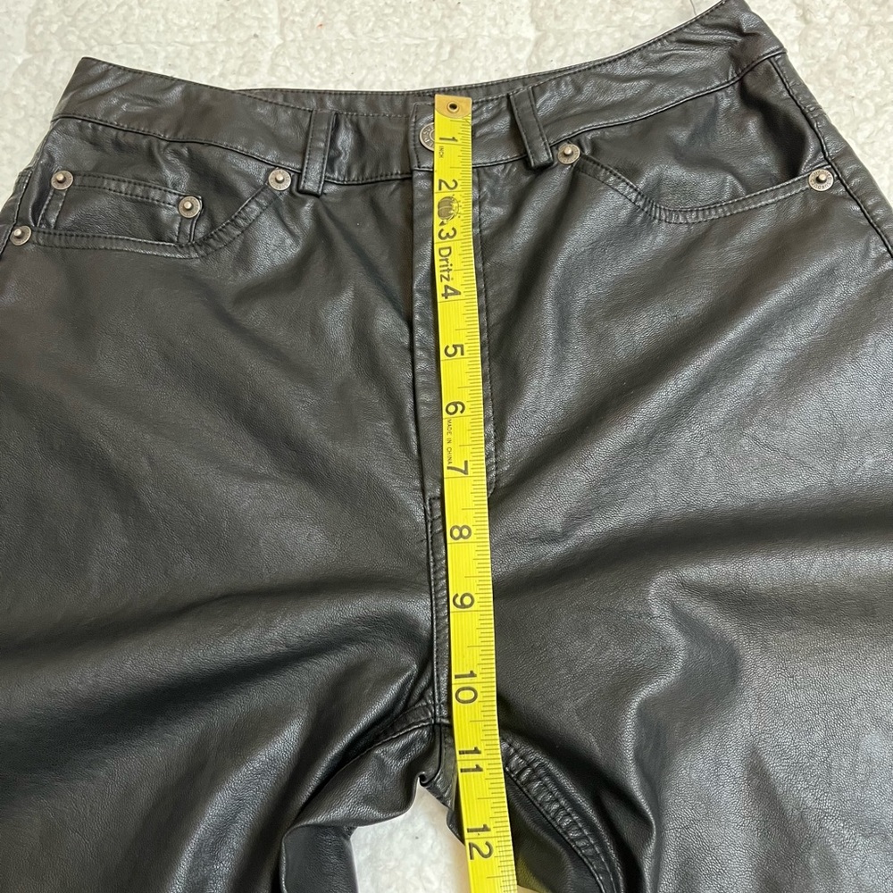 Vegan leather straight leg pants - Picture 11 of 11